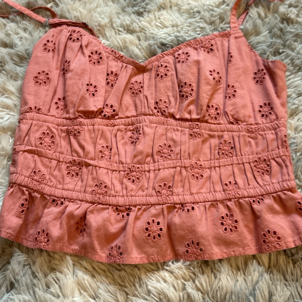 hollister floral cut top